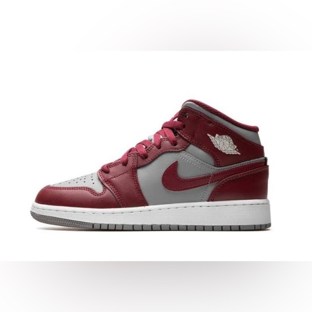LOOKING FOR THESE SIZE 3y